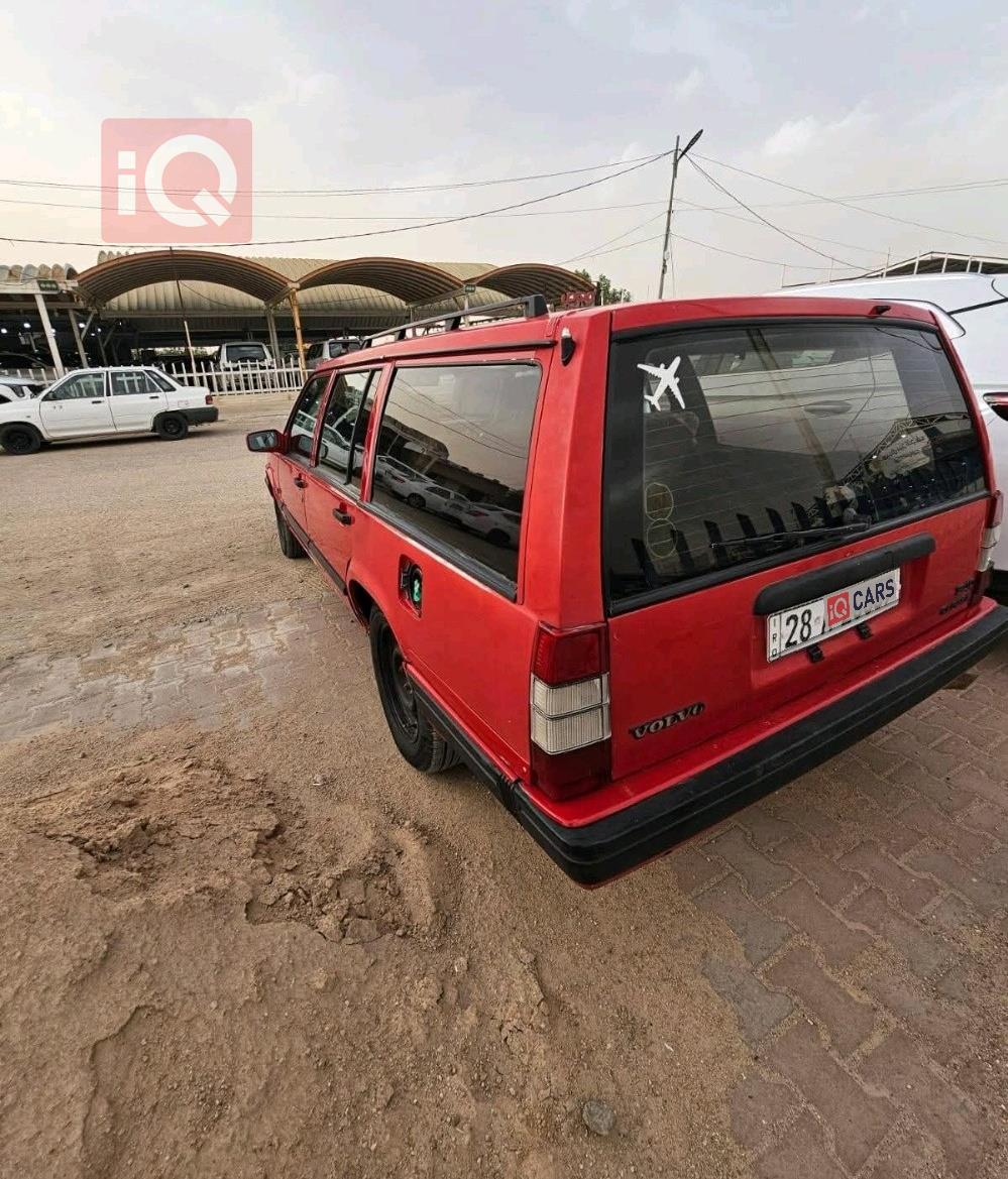 فولفو V90